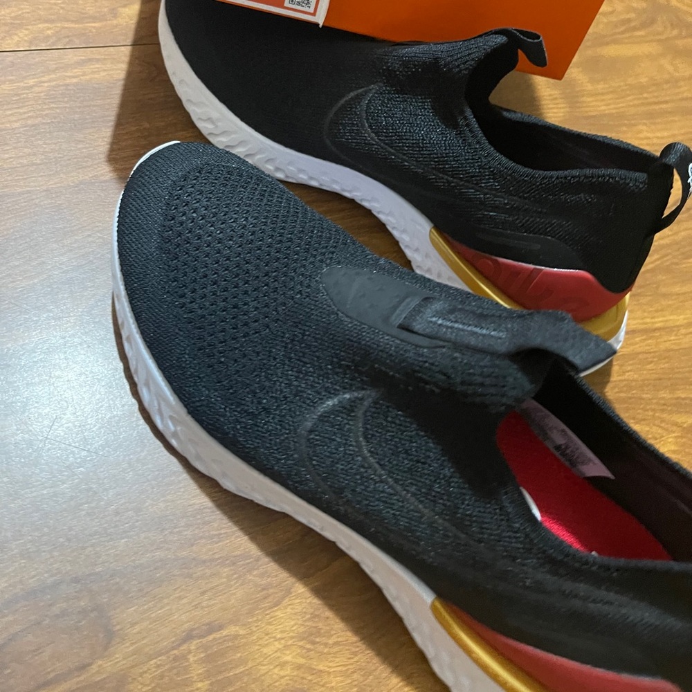 Nike phantom women sneakers